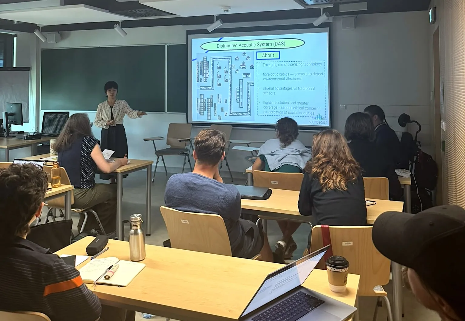 angela presenting at EASST